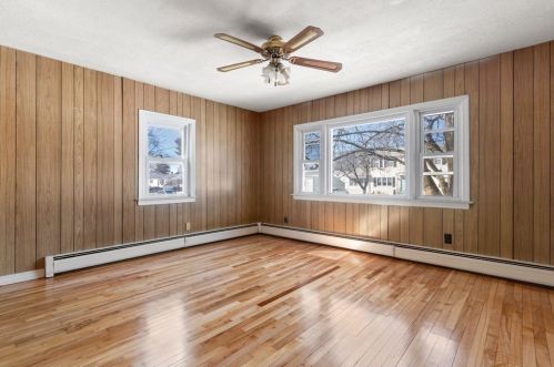 83 Litchfield Ave, Dracut MA 01826-2565 exterior