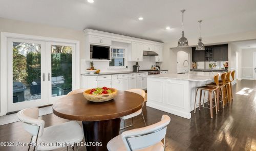 67 Rivers Edge Dr, Little Silver NJ  07739-1708 exterior