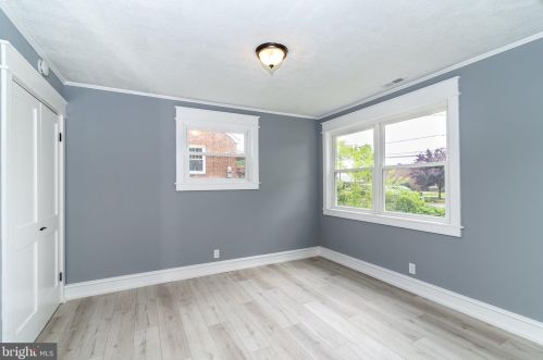 246 Queen St, West Deptford NJ  08096-2254 exterior