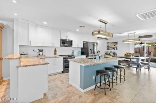 17802 43rd Pl, Phoenix, AZ 85032-1738