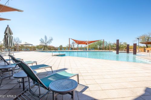 21824 39 St, Phoenix AZ 85050-4881 exterior