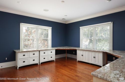 21 Vista Dr, Little Silver NJ  07739-1611 exterior