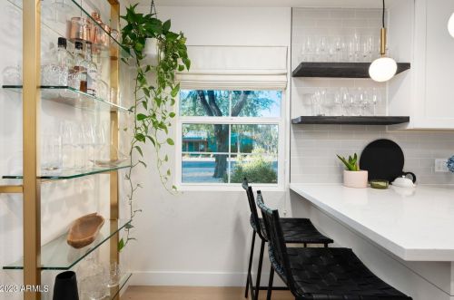 1011 Cavalier Dr, Phoenix AZ 85019-1717 exterior