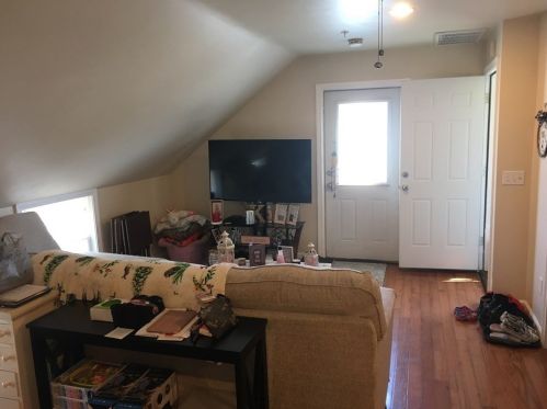 21 Pear St, Fall River MA 02720-5324 exterior