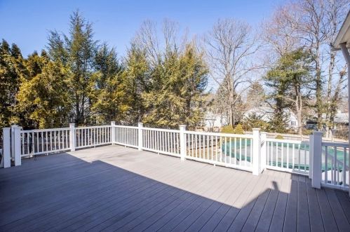 34 Rose St, Milton MA 02186-4616 exterior