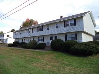 15 Hobart Ln, Amherst MA  01002-1320 exterior