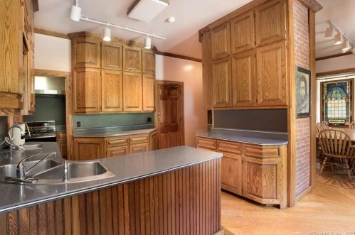 2080 Undermountain Rd, Sheffield MA 01257-9639 exterior