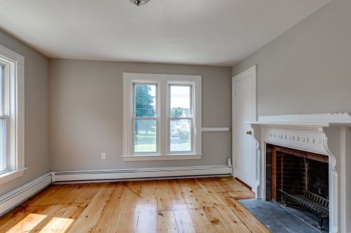 8 Latisquama Rd, Southborough MA 01772-1606 exterior