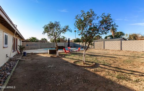 3762 Crocus Dr, Phoenix AZ 85032-5419 exterior