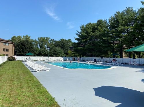 12 Ledgewood Way, Peabody MA 01960-7407 exterior