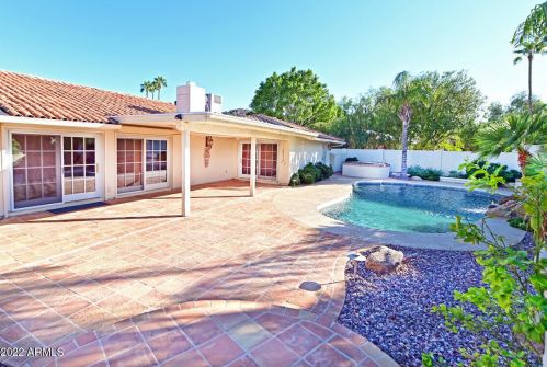 9234 33 Way, Phoenix AZ 85028-4967 exterior