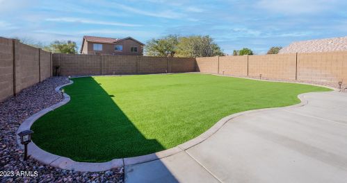 1818 63rd Dr, Phoenix AZ  85043-5748 exterior