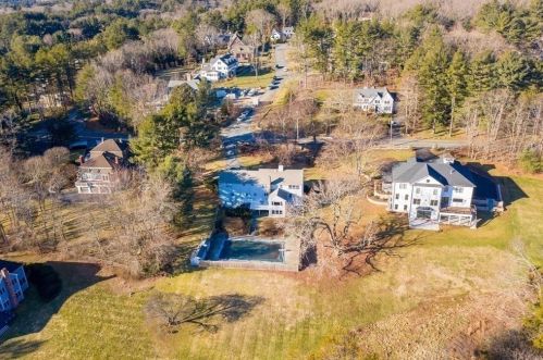 1140 Webster St, Needham MA 02494-2431 exterior