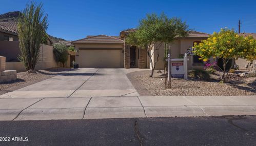 6233 Bajada Rd, Phoenix, AZ 85083-6541