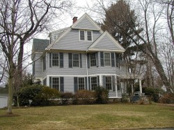 23 Prince St, Newton, MA 02465-2608