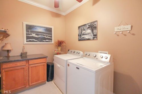 42 Helen Ln, Stockbridge GA 30281-6040 exterior