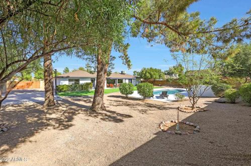 4233 Cholla St, Phoenix AZ  85029-3801 exterior