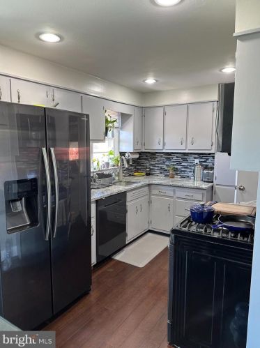 10 Jamaica Way, Trenton NJ  08610-1314 exterior