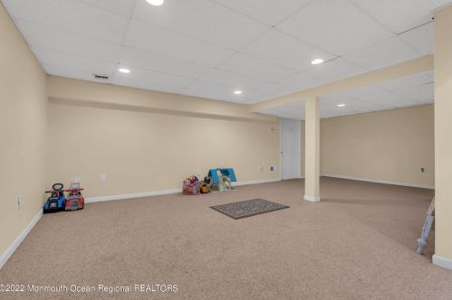 8 Bailey Ct, Jackson Twp NJ  08527-4459 exterior