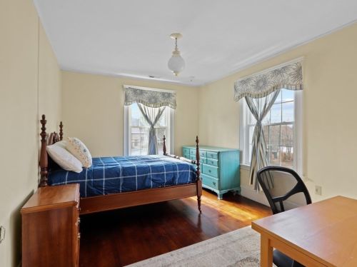 29 Furber Ln, Newton MA 02459-1503 exterior