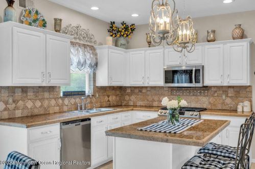 1 Highland Dr, Jackson Twp NJ 08527-1213 exterior