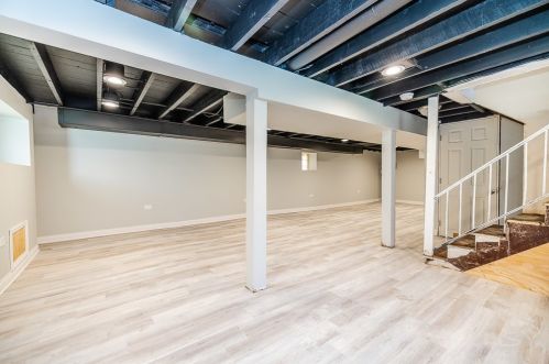 2642 Kenilworth Ave, Forest View IL 60402-2211 exterior