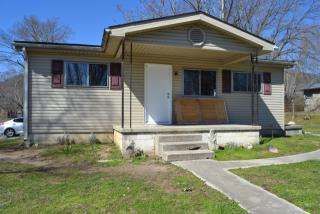 803 Beech St, La Follette, TN 37766-2744
