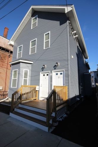 9 Orange St, Chelsea, MA 02150-2409