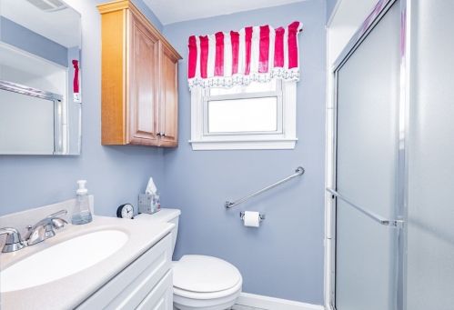 163 Florida Dr, Agawam MA 01001-3516 exterior