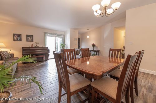 32 Buckingham Dr, Jackson Twp NJ 08527-2639 exterior