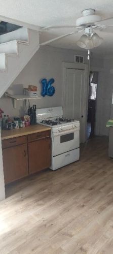 11 Sycamore St, Montgomery MA 01085-3215 exterior