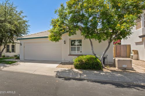 15826 5th Dr, Phoenix AZ  85023-7435 exterior