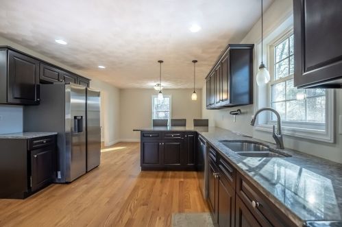 123 Pleasant Vly St, Methuen MA 01844-7227 exterior