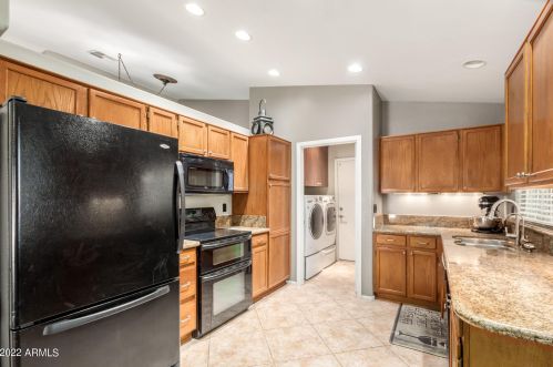 16630 29 St, Phoenix AZ 85032-3726 exterior