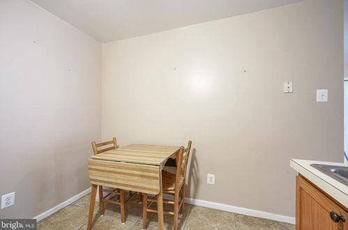 1421 Tristram Cir, West Deptford NJ 08051-2264 exterior