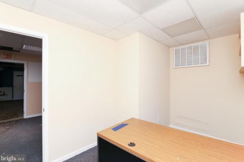 665 Broad St, West Deptford NJ 08096-1055 exterior