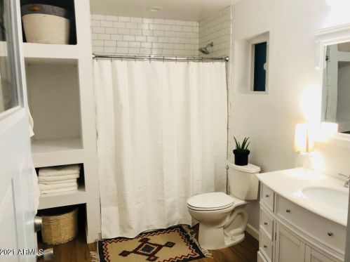 1631 Catalina Dr, Phoenix AZ 85018-7212 exterior