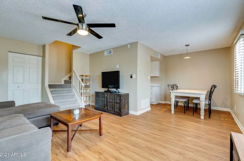 3406 Echo Ln, Phoenix, AZ 85051-5970