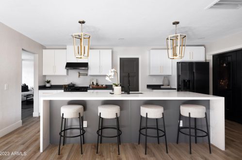 4115 Catalina Dr, Phoenix AZ 85015-6024 exterior