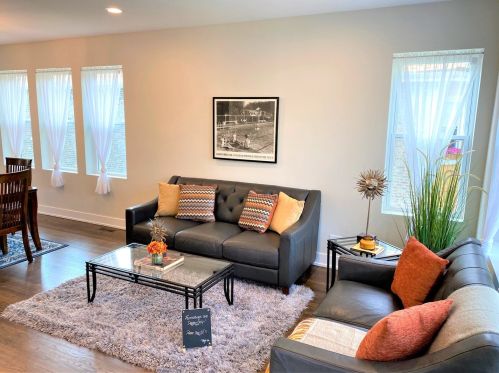 2721 Kenilworth Ave, Forest View, IL 60402-2552