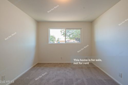 3030 Cactus Rd, Phoenix AZ 85029-2220 exterior