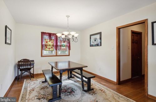 100 Holly Dr, West Deptford NJ 08096-3320 exterior