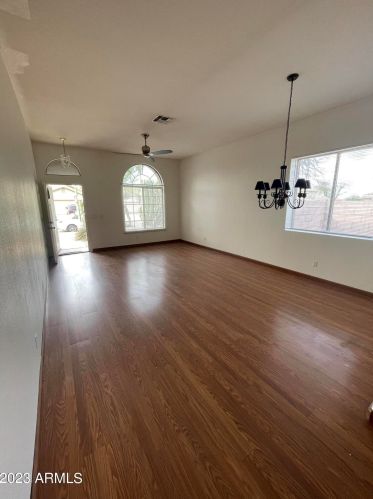 4722 Chisum Trl, Phoenix AZ  85050-8533 exterior