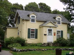 122 Rand Ter, Newton, MA 02466-2422