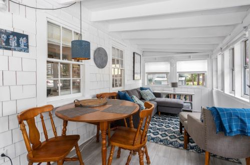 1340 Main St, Chatham MA  02633-2757 exterior