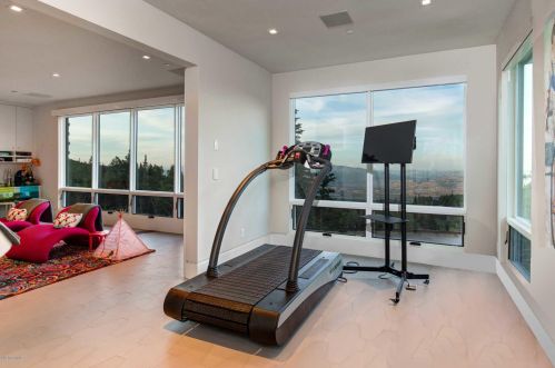 143 White Pne Cyn Rd, Park City UT 84060-6505 exterior