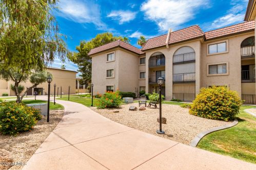 3033 Devonshire Ave, Phoenix AZ  85016-5894 exterior