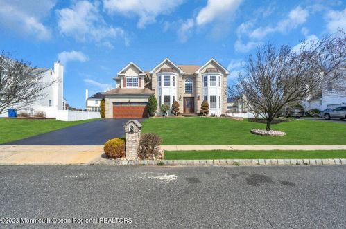 111 Picadilly Dr, Jackson Twp NJ  08527-1290 exterior