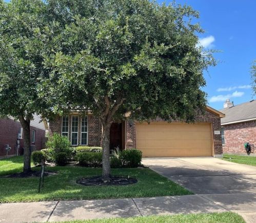 20126 Brookwood Holw, Richmond TX  77407-4005 exterior