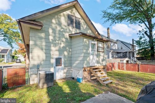 23 Watkins Ave, West Deptford NJ  08096-1235 exterior